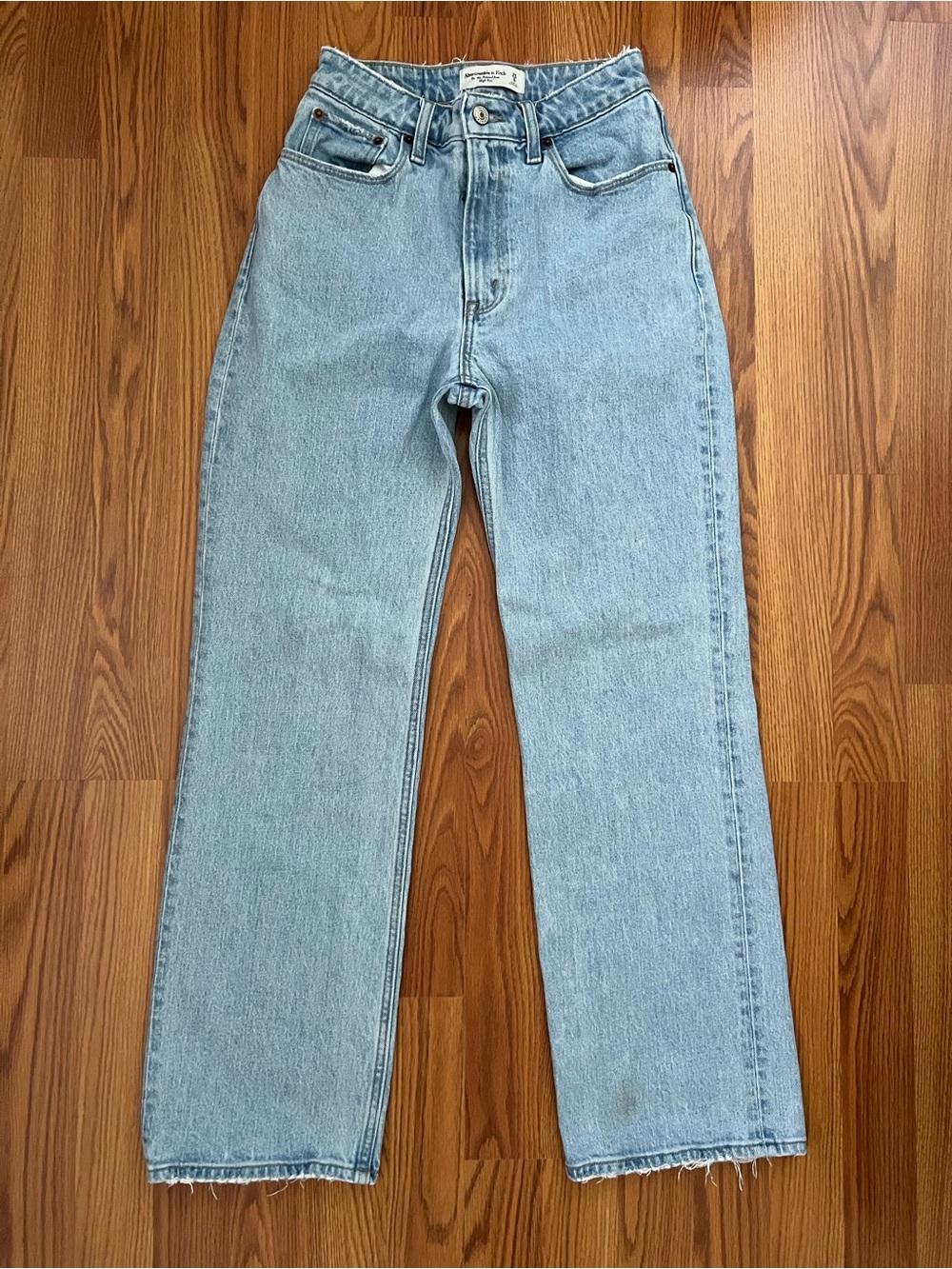 A&F | The 90s Relaxed Jean | 25/0s Curve Love